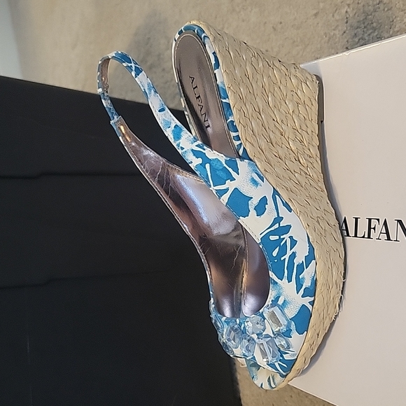 Alfani Espadrille Sling Back Candice Blue Wedges With Gem Detailing Size 6.5 - Picture 5 of 5